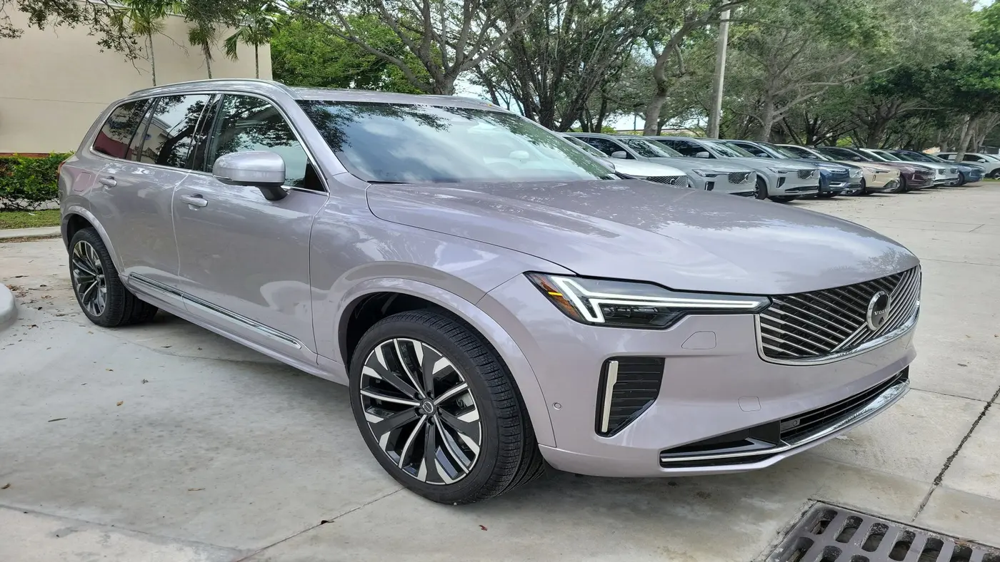 2026 Volvo XC90 B5 Plus 6P