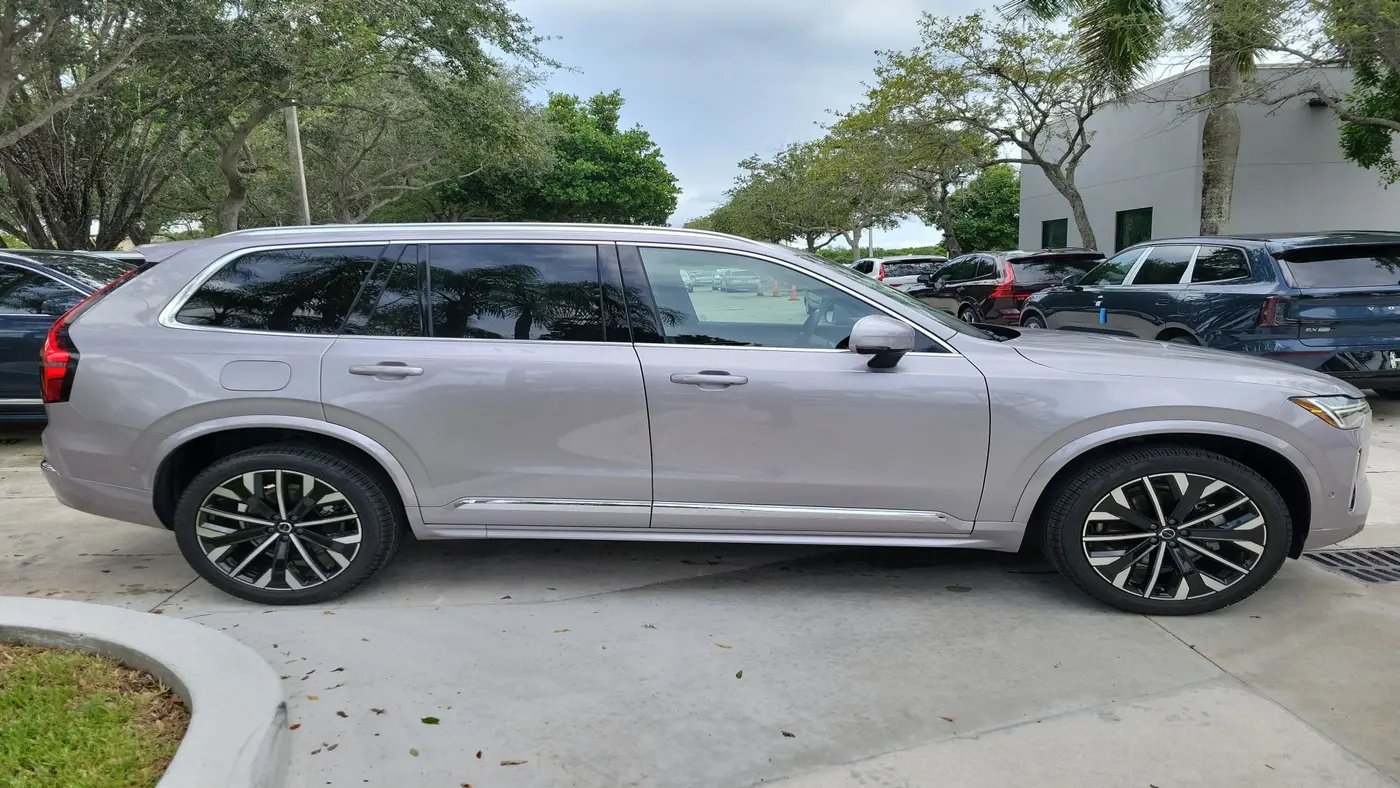 2026 Volvo XC90 B5 Plus 6P