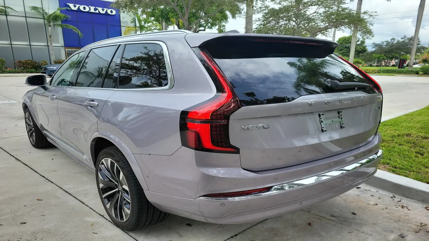 2026 Volvo XC90 B5 Plus 6P