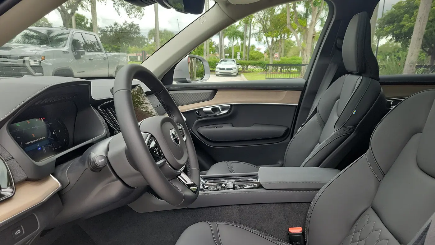 2026 Volvo XC90 B5 Plus 6P
