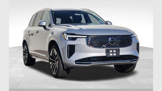 Preowned 2025 Volvo XC90 B5 Core Bright Theme for Sale