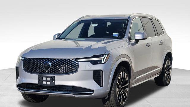 2025 Volvo XC90 B5 Core Bright Theme
