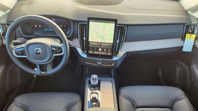 2025 Volvo XC90 B5 Core Bright Theme