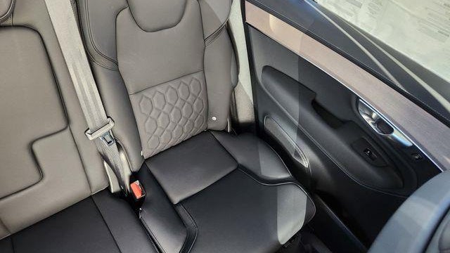 2025 Volvo XC90 B5 Core Bright Theme