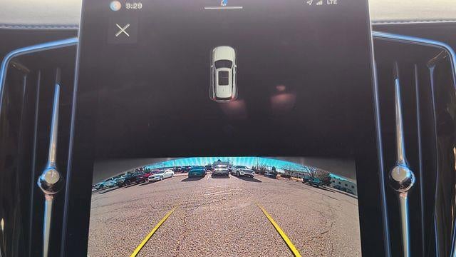 2025 Volvo XC90 B5 Core Bright Theme