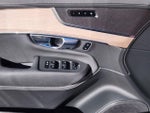2025 XC90 Thumbnail 10