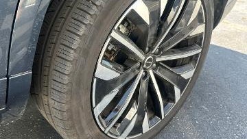 2025 Volvo XC90 B5 Plus Bright Theme 7P