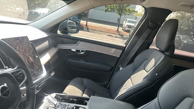 2025 Volvo XC90 B5 Plus Bright Theme 7P