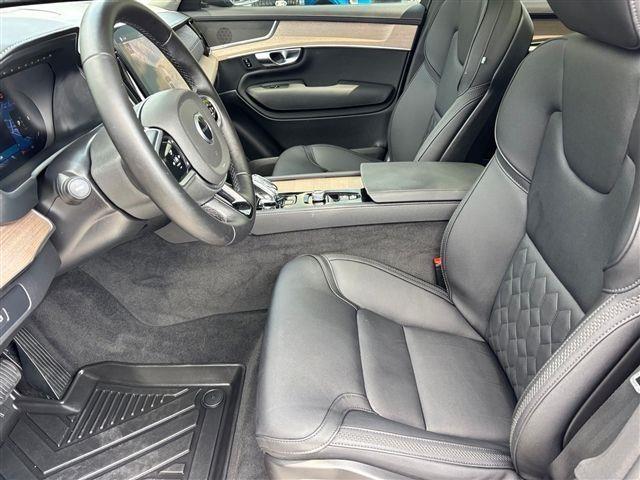 2025 Volvo XC90 - $42,892
