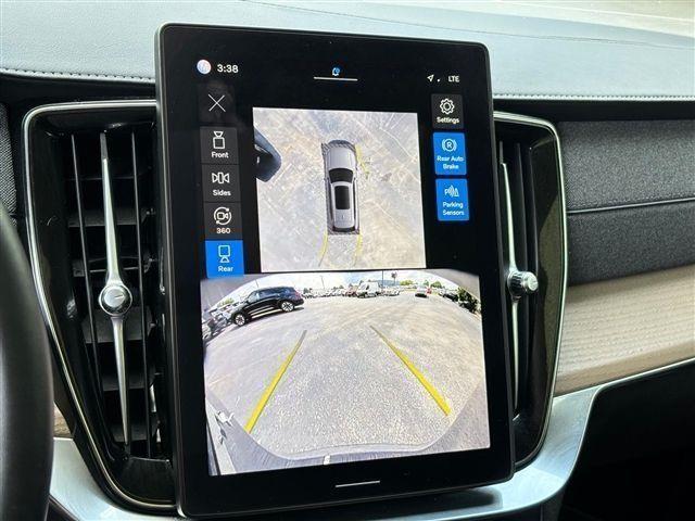 2025 Volvo XC90 - $42,892