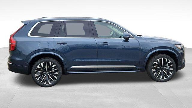2025 Volvo XC90 B5 Plus Bright Theme 7P