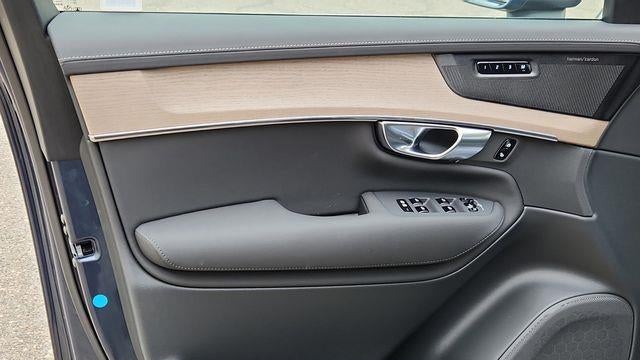 2025 Volvo XC90 B5 Plus Bright Theme 7P