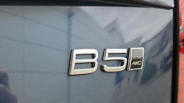 2025 Volvo XC90 B5 Plus Bright Theme 7P