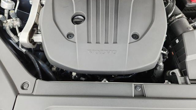 2025 Volvo XC90 B5 Plus Bright Theme 7P