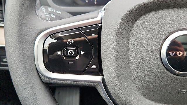 2025 Volvo XC90 B5 Plus Bright Theme 7P