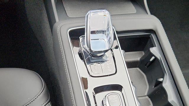 2025 Volvo XC90 B5 Plus Bright Theme 7P