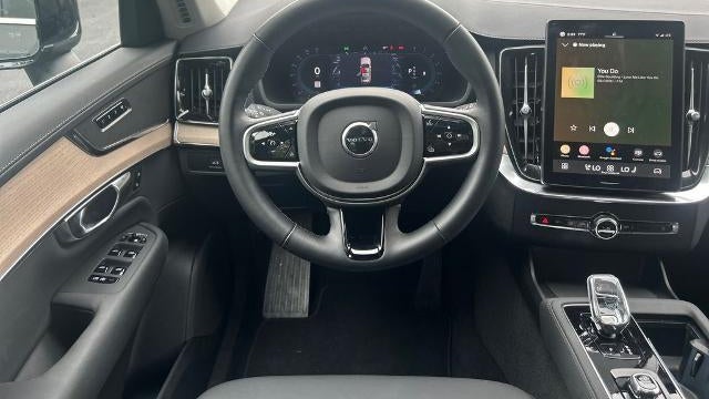 2025 Volvo XC90 B5 Plus Bright Theme 7P