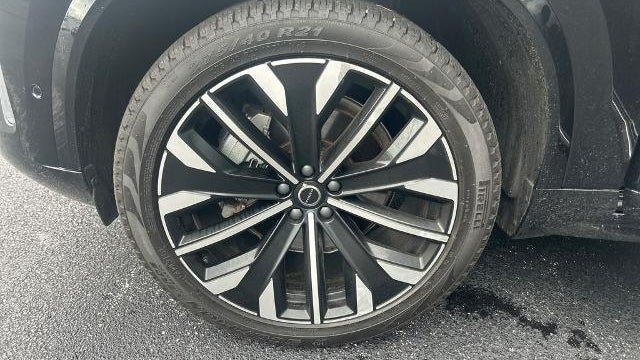 2025 Volvo XC90 B5 Plus Bright Theme 7P