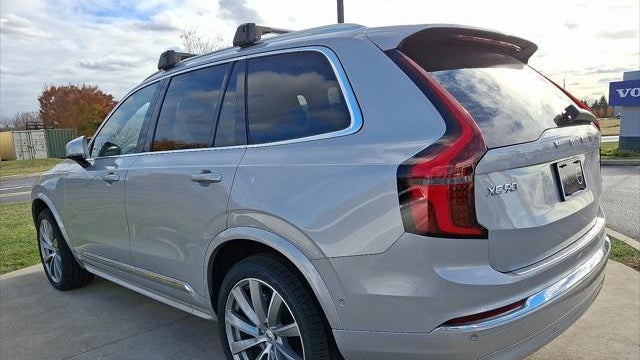 2025 Volvo XC90 B5 Plus Bright Theme 7P