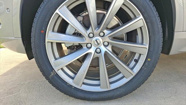 2025 Volvo XC90 B5 Plus Bright Theme 7P
