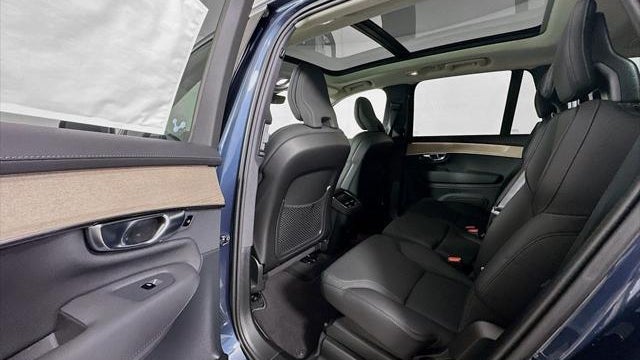 2026 Volvo XC90 B5 Plus 7P