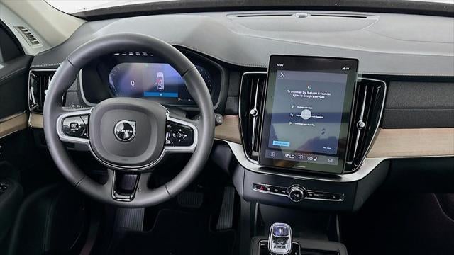 2026 Volvo XC90 B5 Plus 7P