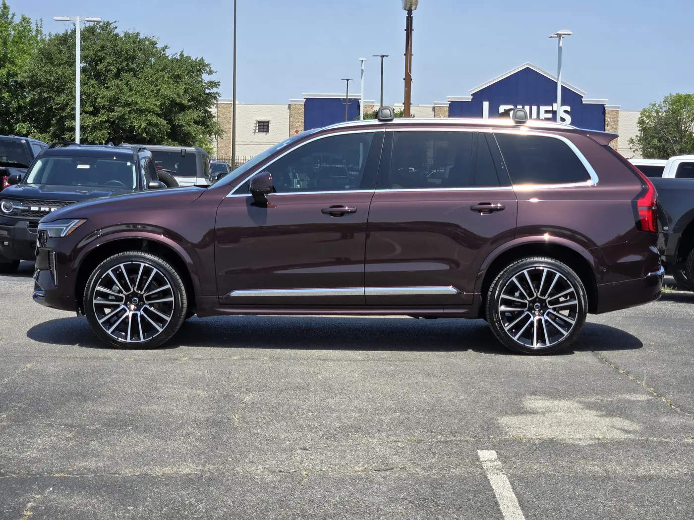 2026 Volvo XC90 - $55,959