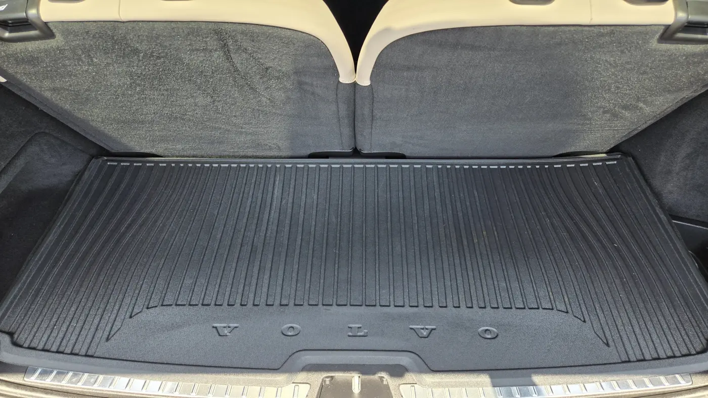 2026 Volvo XC90 - $55,959