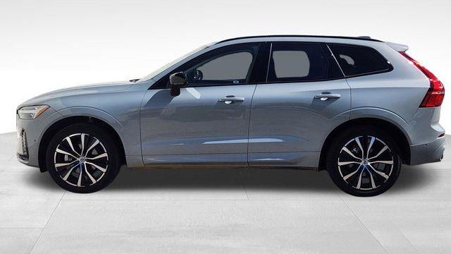 2025 Volvo XC60 B5 Plus Dark Theme