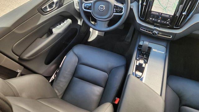 2025 Volvo XC60 B5 Plus Dark Theme