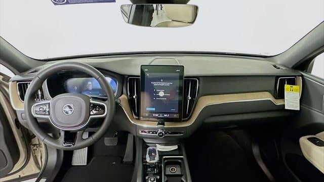 2026 Volvo XC60 B5 Plus