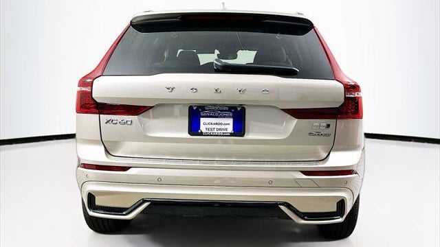 2026 Volvo XC60 B5 Plus
