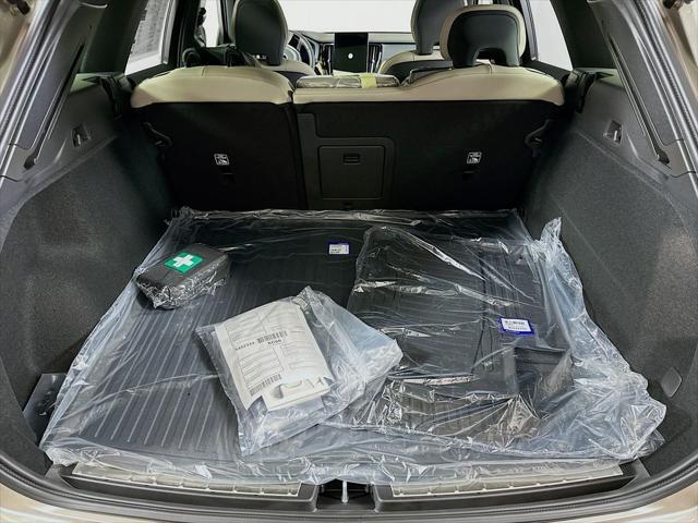 2026 Volvo XC60 - $50,582