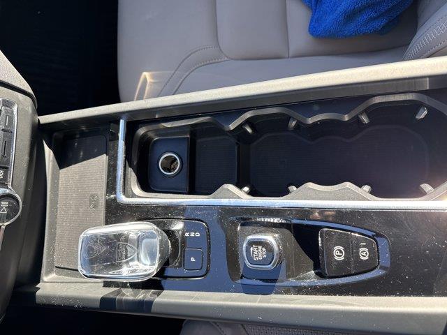 2026 Volvo XC60 - $39,899