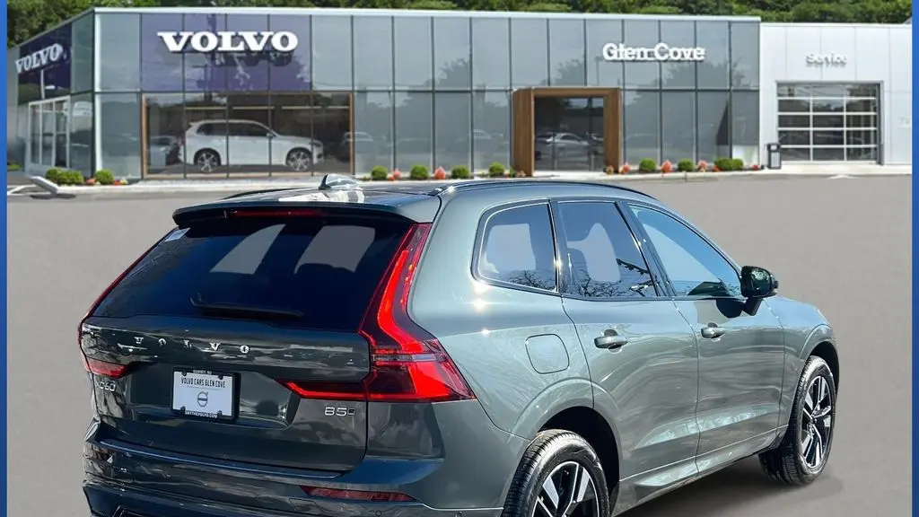 2026 Volvo XC60 B5 Plus