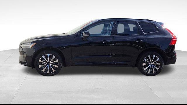 2025 Volvo XC60 B5 Plus Dark Theme