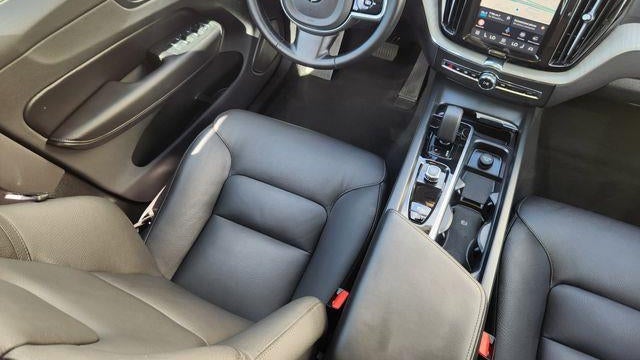 2025 Volvo XC60 B5 Plus Dark Theme