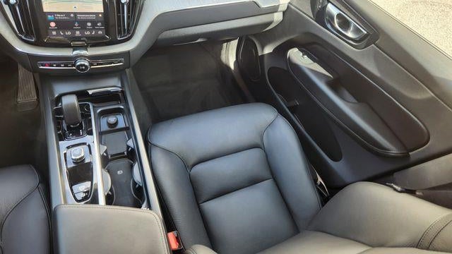 2025 Volvo XC60 B5 Plus Dark Theme