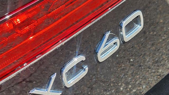 2025 Volvo XC60 B5 Plus Dark Theme