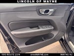 2025 XC60 Thumbnail 12