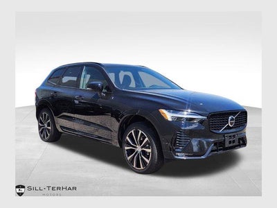 2025 Volvo XC60 AWD B5 Plus Dark Theme 4DR SUV