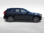 2025 XC60 Thumbnail 2
