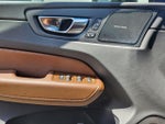 2025 XC60 Thumbnail 6