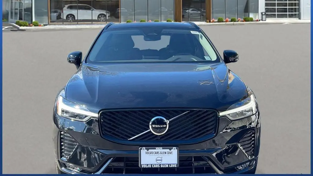 2026 Volvo XC60 B5 Plus