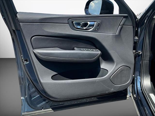 2025 Volvo XC60 - $35,499