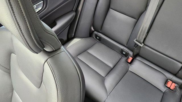 2025 Volvo XC60 B5 Plus Dark Theme