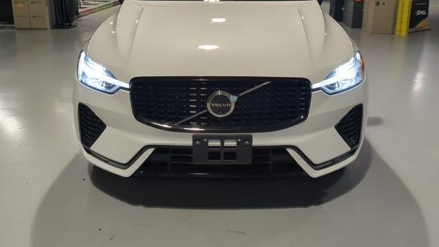 2025 Volvo XC60 B5 Plus Dark Theme