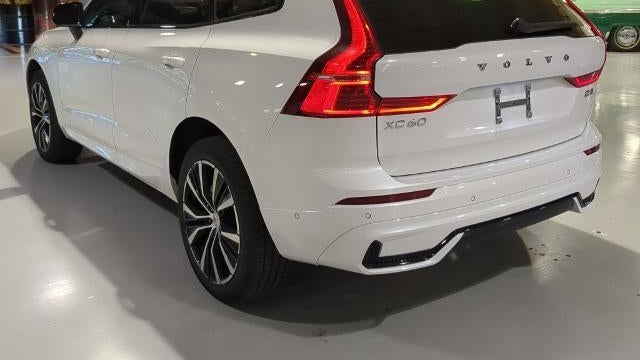 2025 Volvo XC60 B5 Plus Dark Theme