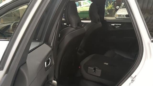2025 Volvo XC60 B5 Plus Dark Theme