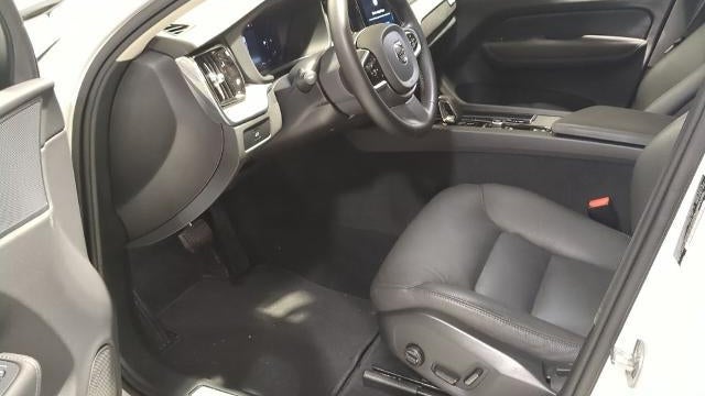 2025 Volvo XC60 B5 Plus Dark Theme